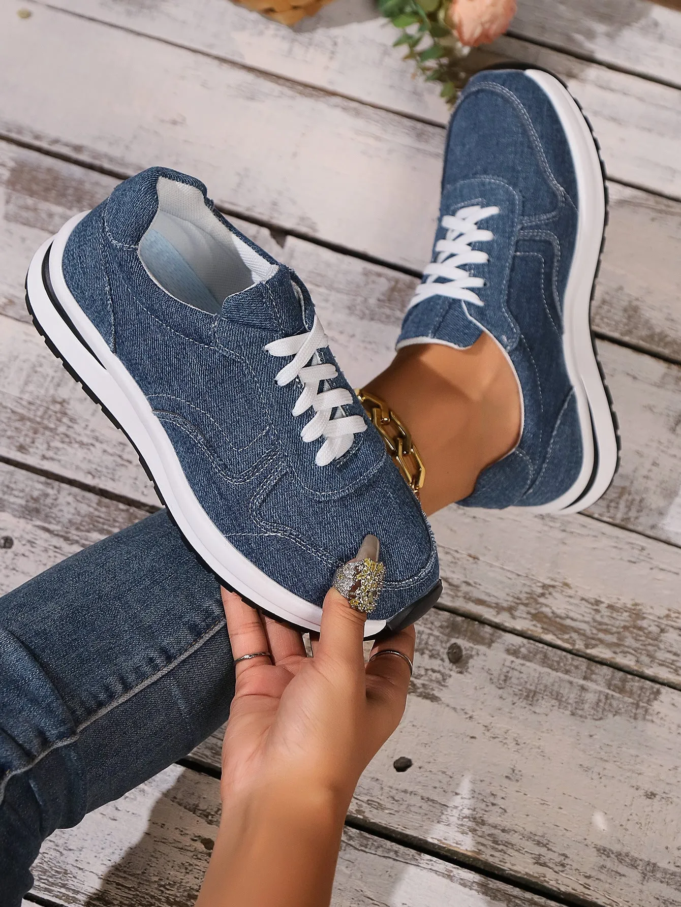 Breathable Platform Height Increasing Sports Casual Shoes For Women