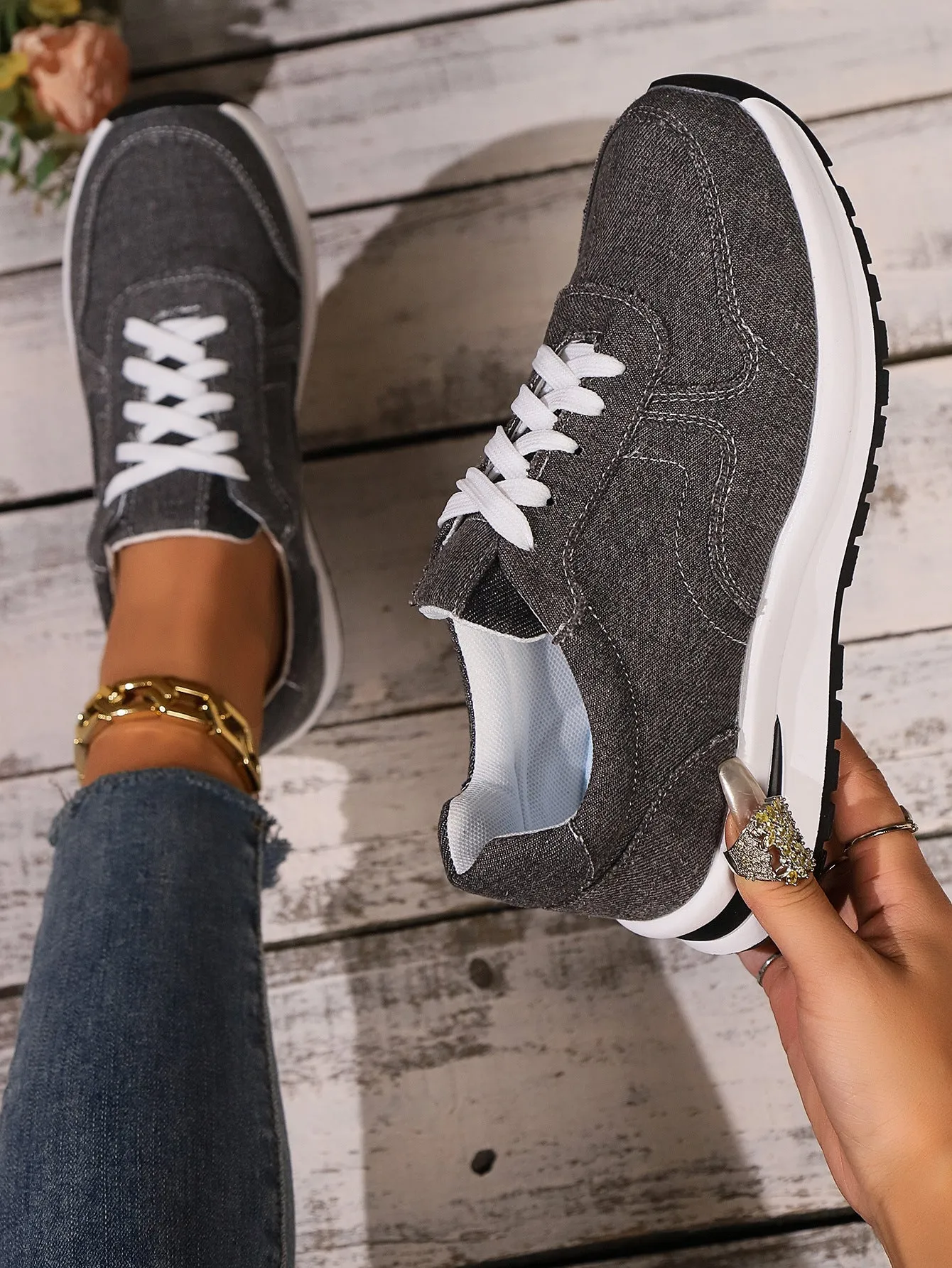 Breathable Platform Height Increasing Sports Casual Shoes For Women