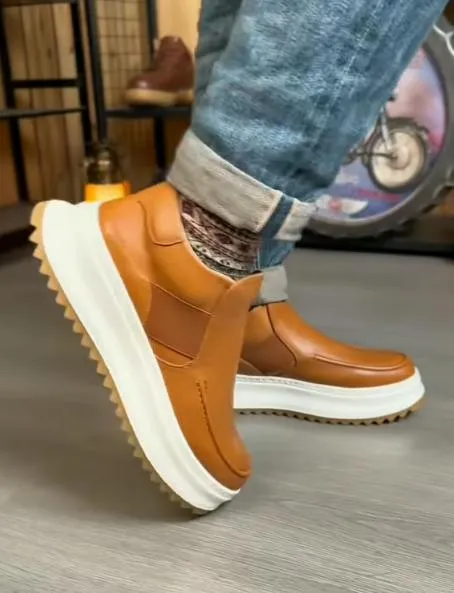 Fashionable height-enhancing soft-soled casual men's shoes