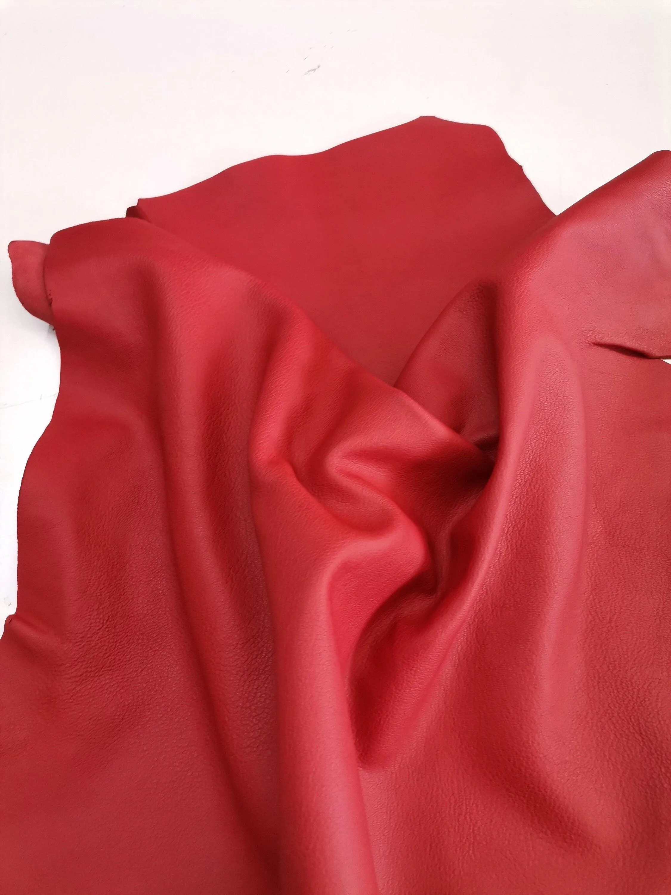 Goat genuine leather hide, soft, milled and thick Goat Leather skin thickness 1,1mm (3 Oz)