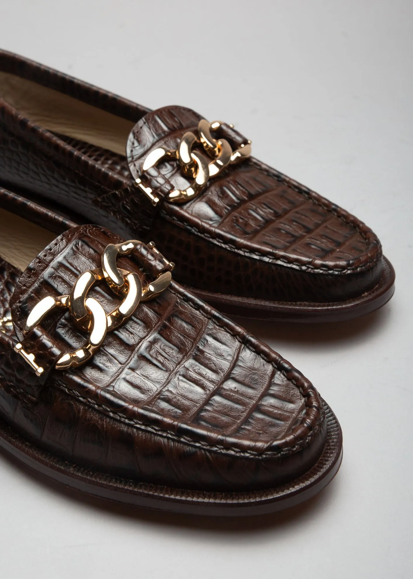 Moccasin 5327 Chain Dark Brown