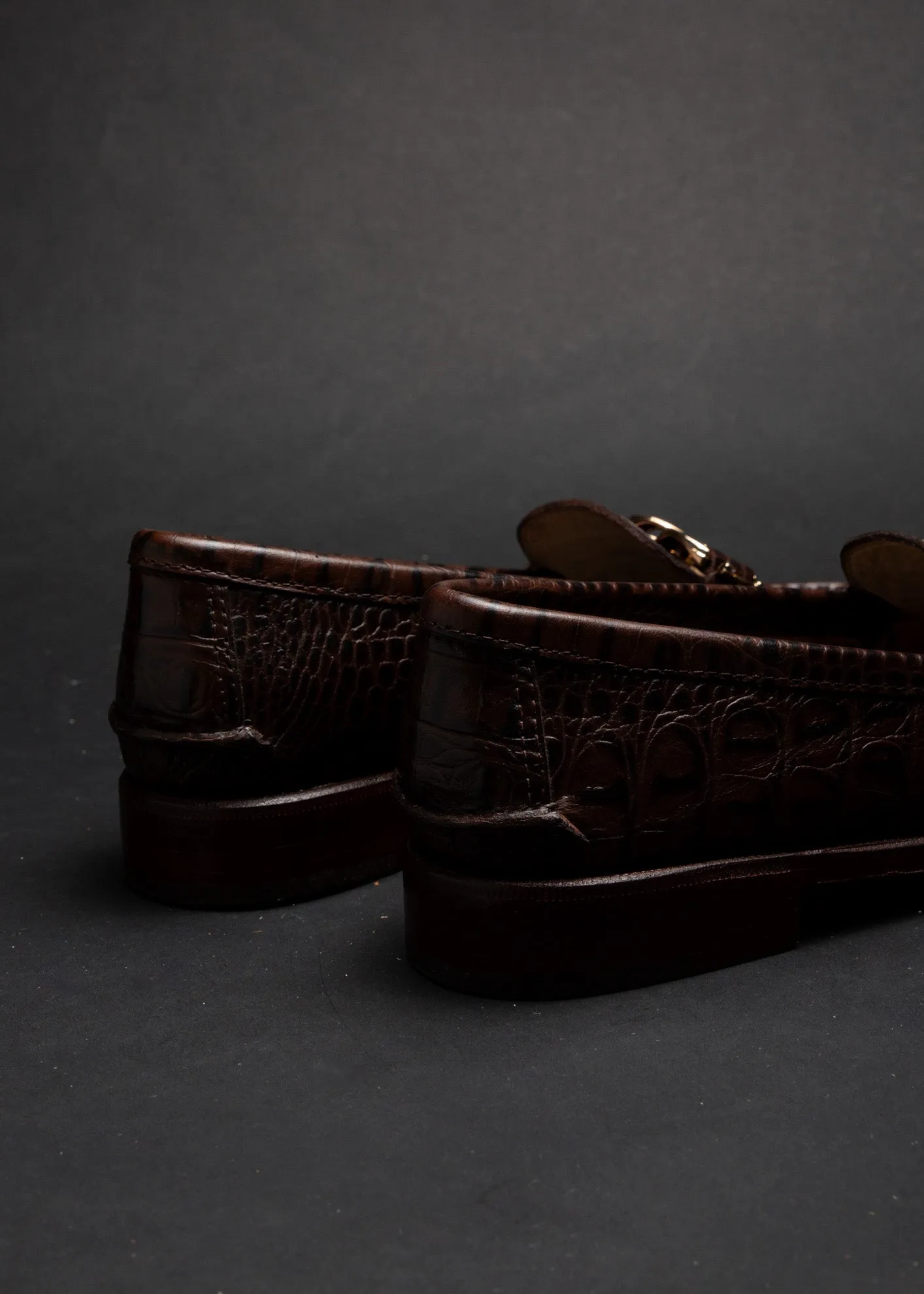 Moccasin 5327 Chain Dark Brown