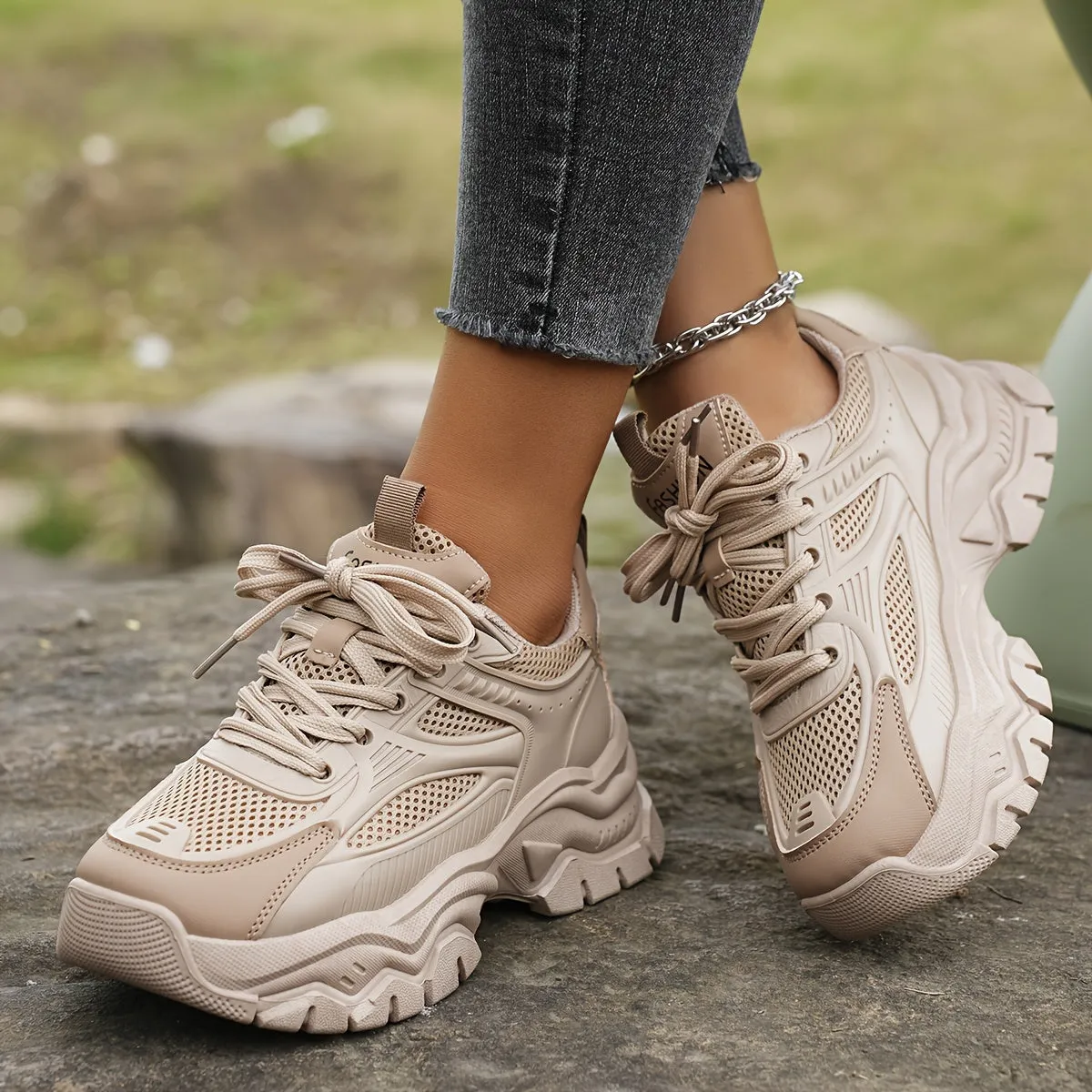 Thick-Soled Height-Increasing Chunky Sneakers